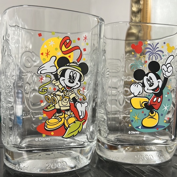 2 DisneyWorld Collectible Glasses 2000 Mickey Mouse Animal Kingdom Magic Kingdom - Picture 13 of 13